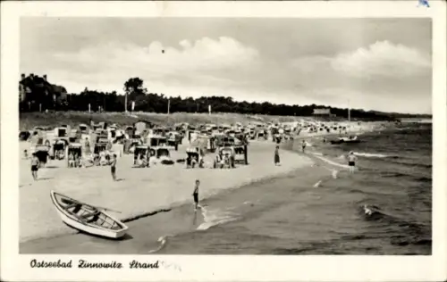 Ak Ostseebad Zinnowitz auf Usedom, Strand von  Strandkörbe, Boote, Urlauber