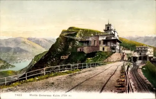 Ak Monte Generoso Kanton Tessin, Monte Generoso Kulm, Berglandschaft, Gebäude, Schienen, See