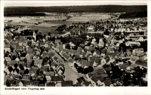 Ak Sindelfingen in Württemberg, Luftaufnahme von  Häuser, Straßen, Landschaft