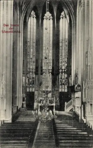 Ak Soest in Westfalen, Das Innere der Wiesenkirche, hohe Fenster, gotische Architektur, Altar