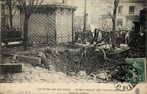 Ak Paris, Zerstörungen durch deutschen Zeppelin-Angriff, Bombardierung