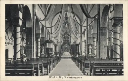 Ak Werl in Westfalen, Werl i. W., Wallfahrtskirche, Innenansicht, Bänke, Altar
