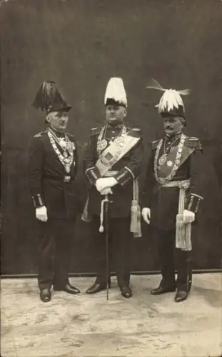 Foto Ak Freiberg in Sachsen, Schützenfest, Schützenkönig Richard, 1927, Standportrait