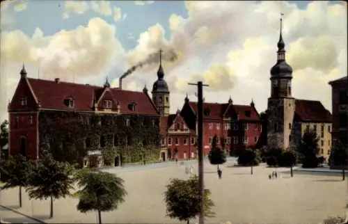 Ak Riesa an der Elbe Sachsen, Albertplatz mit Rathaus und Klosterkirche