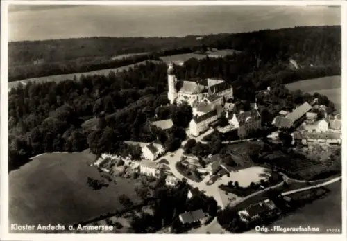 Ak Andechs am Ammersee, Kloster Andechs, Kloster Andechs, Luftaufnahme, Ammersee, Schwarz-Weiß, O