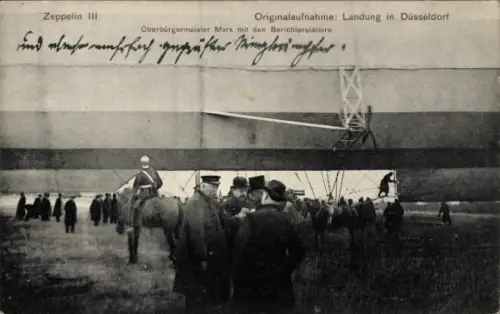 Ak Zeppelin III, Landung in Düsseldorf, Oberbürgermeister Marx mit den Berichterstattern