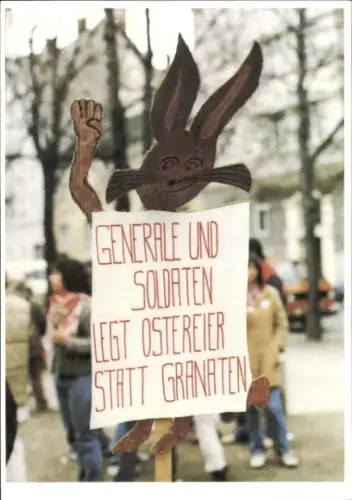 Ak Udo Achten, Generale und Soldaten legt Ostereier statt Granaten, Ostermarsch 1982, München