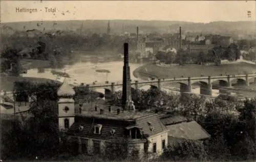 Ak Hattingen an der Ruhr, Hattingen Total, Flussansicht, Brücke, Industriegebäude