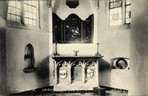 Ak Leiden Südholland Niederlande, Altar, St. Anna Hofje