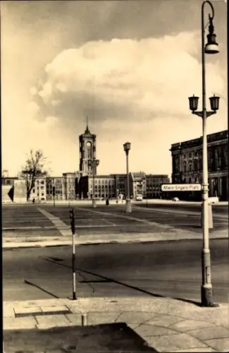 Ak Berlin Mitte, Marx Engels Platz, Rathaus