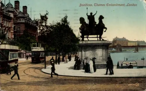 Ak Westminster London City, Boadicea Statue, Thames Embankment,   