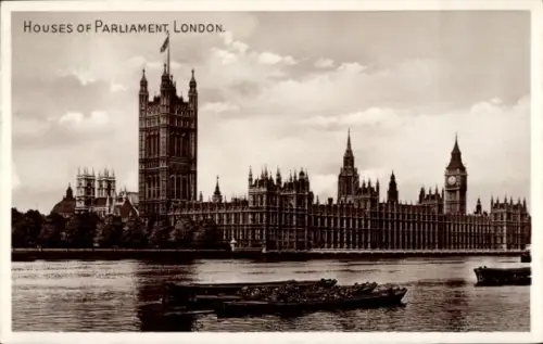 Ak Westminster London City, Houses of Parliament,  Fluss, Boote