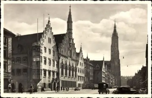 Ak Landshut in Niederbayern,  Rathaus, St. Martinskirche,  Architektur