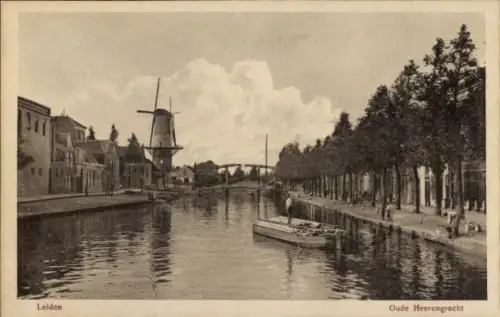 Ak Leiden Südholland Niederlande,  Oude Heerengracht, Kanal, Windmühle, Bäume, Boote