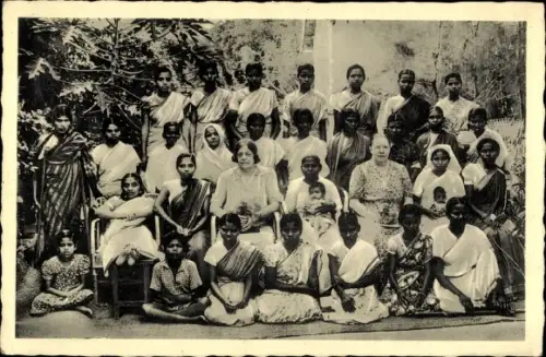 Ak Tanjore Thanjavur Indien, Heim für kranke Frauen Bethesda, Gruppenbild