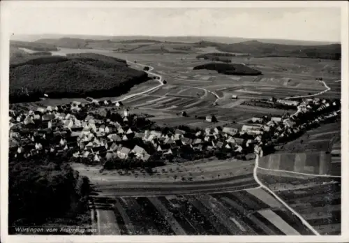 Ak Würtingen St. Johann Schwäbische Alb Württemberg, Luftaufnahme von  Felder, Häuser, Wald