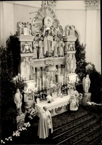 Ak Neuhausen München Bayern, St. Theresia, Altar