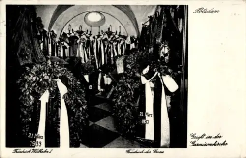 Ak Potsdam Sanssouci, Gruft in der Garnisonkirche, Friedrich Wilhelm I, Kränze, 21. März 1933