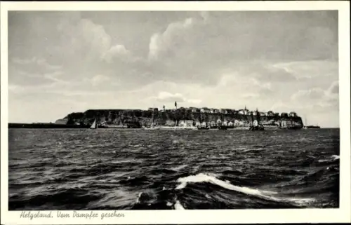 Ak Nordseeinsel Helgoland, Panorama von See aus