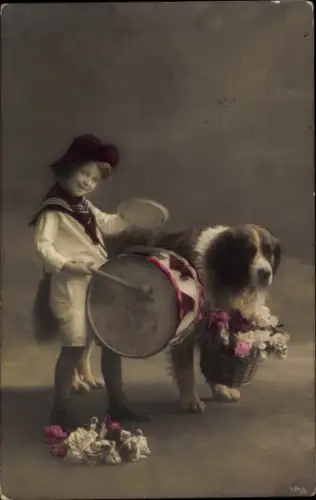 Ak Kind mit Trommel und Bernhardiner, Blumen