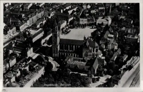 Ak Magdeburg an der Elbe, Luftaufnahme von  der Dom, Stadtansicht, 1942