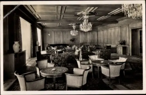 Ak Berchtesgaden in Oberbayern, Hotel Berchtesgadener Hof, Empfangshalle, Möbel, Blumen, Kristall