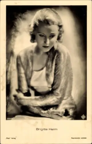 Ak Schauspielerin Brigitte Helm, bekannt aus Metropolis, Ross Verlag 5954 1