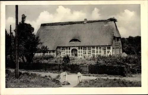 Ak Neuenwalde Geestland Landkreis Cuxhaven, Pfarrhaus, Vorgarten
