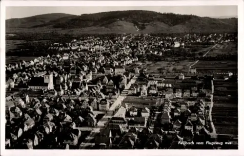 Ak Fellbach in Württemberg, Luftaufnahme von  Stadtansicht, Häuser, Landschaft