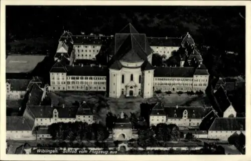 Ak Wiblingen Ulm an der Donau Baden, Luftaufnahme von Schloss  umgebende Gebäude, Text: Wiblingen