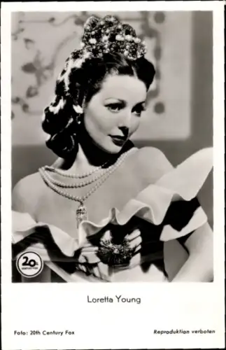 Ak Schauspielerin Loretta Young in Suez, Portrait, Haarschmuck