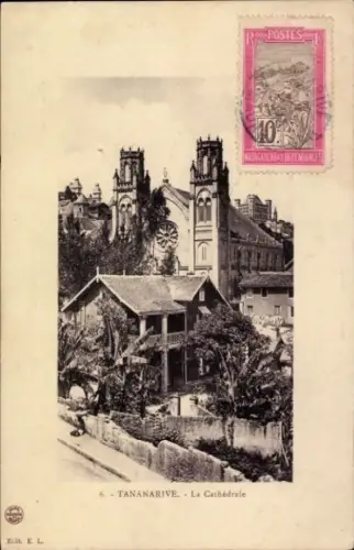 Ak Antananarivo Tananarive Madagaskar,  La Cathédrale, Gebäude, Bäume, Poststempel