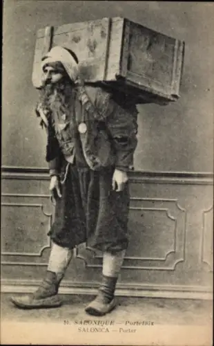 Ak Griechenland, griechischer Träger in Tracht