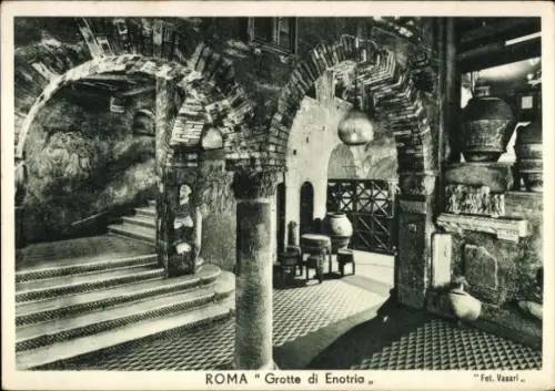 Ak Roma Rom Lazio, Grotte di Enotria, Restaurant, Weinfässer, Treppen,  Atmosphäre