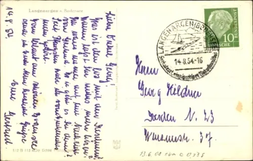 Ak Langenargen am Bodensee, Schiff auf dem Bodensee, Ufer mit Gebäuden, Wolken am Himmel