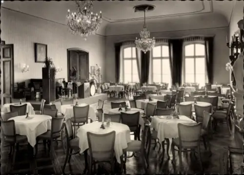 Ak Langenargen am Bodensee, Spiegelsaal, Schloss Montfort, Kurhaus  Tische, Stühle, Kronleuchter