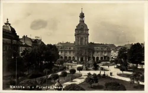 Ak Mannheim in Baden, Paradeplatz