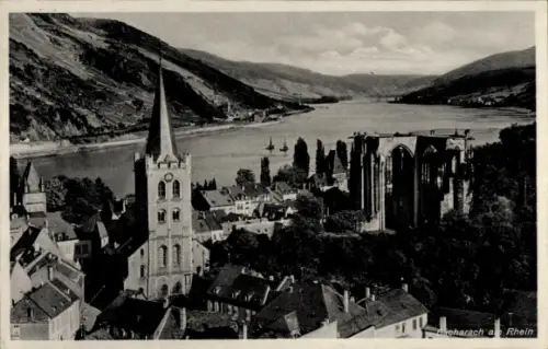 Ak Bacharach am Rhein, Blick auf  Rhein, Kirche, Fluss, Berge