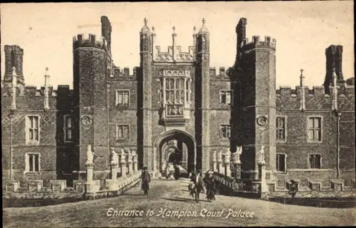 Ak Hampton Richmond upon Thames London England, Eingang zum   Architektur, Menschen auf der Straß