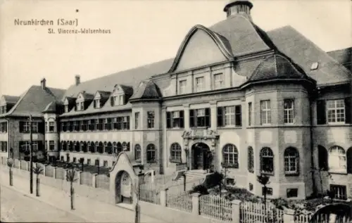 Ak Neunkirchen im Saarland,  St. Vincenz-Walsenhous, Gebäudeansicht