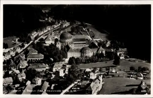 Ak St. Blasien im Schwarzwald, Luftkurort  Bad Schwarzwald, Luftaufnahme, 6058