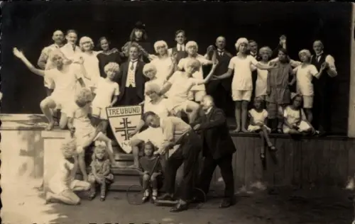 Foto Ak Lüneburg in Niedersachsen, Verein Treubund von 1848, 77. Stiftungsfest 1925, Gruppenbild