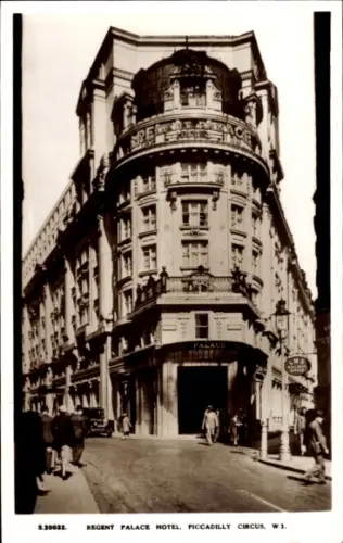 Ak West End London City England, Piccadilly Circus, Regent Palace Hotel,  W.1.,  Fotografie