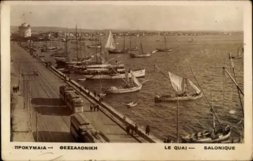 Ak Thessaloniki Griechenland, Hafenansicht, Boote, Segelboote, Tram, Uferpromenade