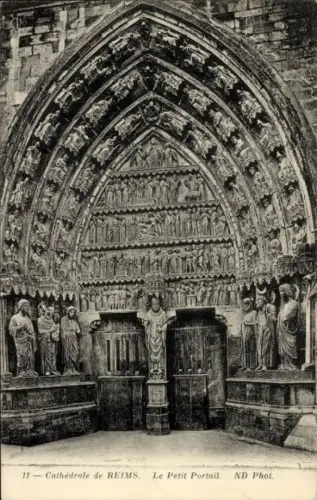 Ak Reims Marne, Kathedrale, kleines Portal