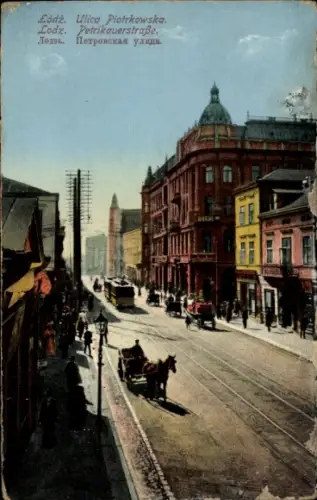 Ak Łódź Lodz Lodsch Polen, Straße mit Pferdebahn, Gebäude, Menschen, Laternen, Ulica Piotrkowska