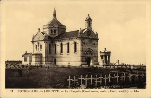 Ak Ablain Saint Nazaire Pas de Calais, Notre Dame de Lorette, Nationalfriedhof, die Kapelle