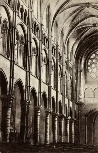 Ak Laon Aisne, Inneres der Kathedrale