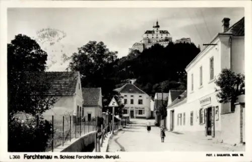 Ak Forchtenstein Burgenland Österreich, Straßenpartie, Schloss Forchtenstein