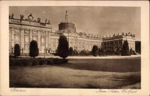 Ak Potsdam in Brandenburg, Blick auf das Neue Palais, Westfront 
